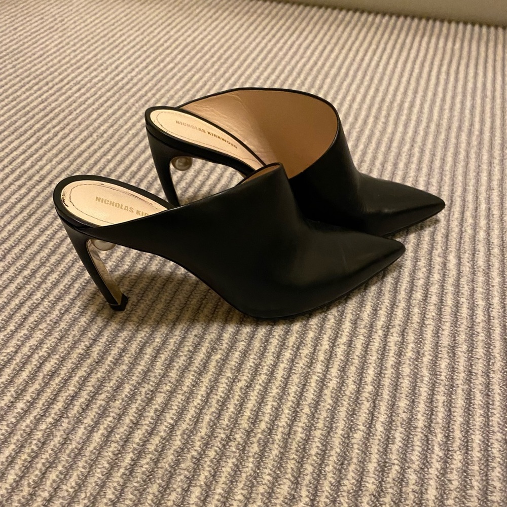 Black heeled mules